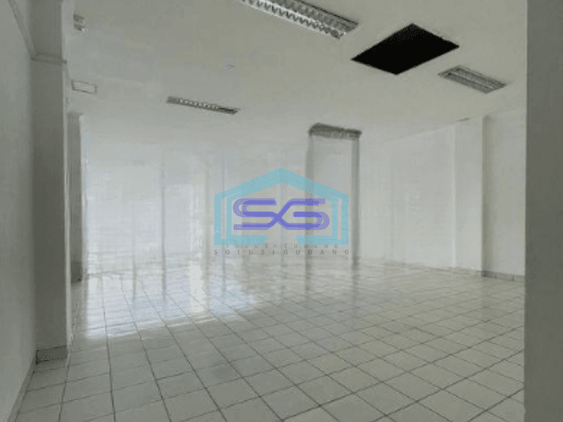 Disewakan Ruko Luas Tanah 300 m² Cocok Untuk Kantor di Surya Sumantri Bandung