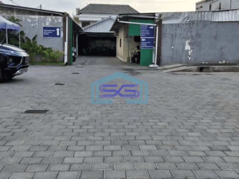 Disewakan tempat usaha sudah paving plus kantor di Renon Bali