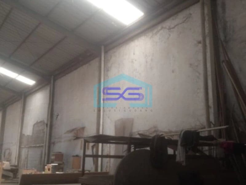 Disewakan Gudang Akses Container 40 Feet Luas Bangunan  600 m² Lokasi Cipondoh Tangerang