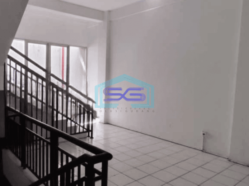 Disewakan Ruko 3 Lantai Luas Bangunan 216 m² Lokasi Rungkut Surabaya