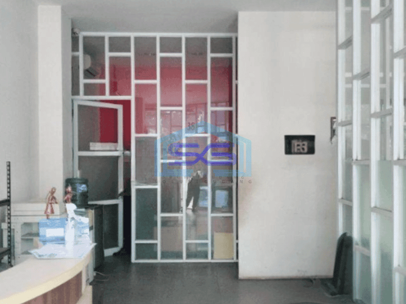 Disewakan Ruko di Kebon Jeruk Jakarta Barat Luas Bangunan 280 m² Cocok Untuk Usaha