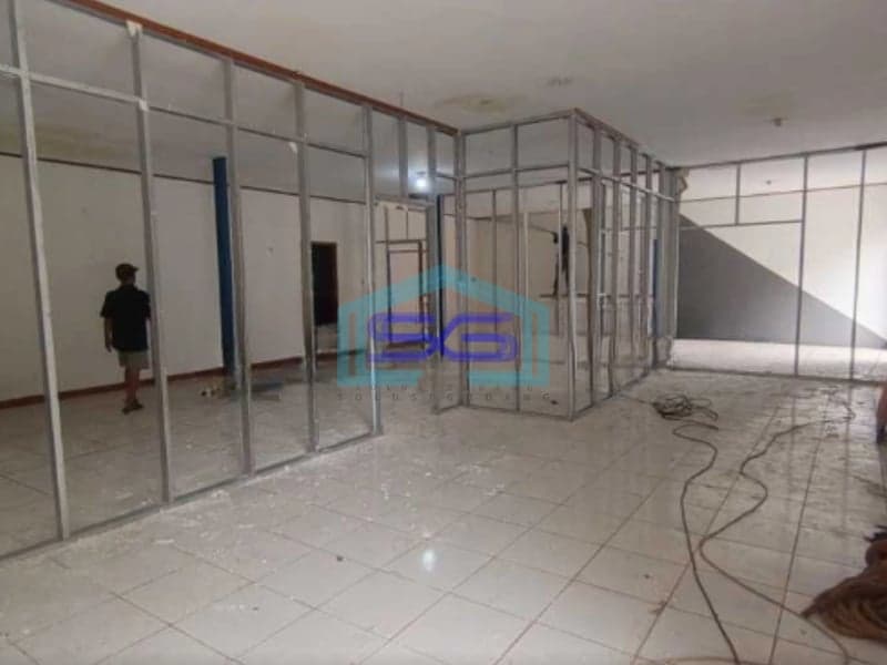 Disewakan gudang di Alternatif Cileungsi Cibubur (Transyogi) Bogor Luas Bangunan  400 m²