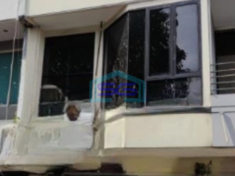 Dijual Ruko Perkantoran Taman Kebon Jeruk Jakarta Barat Sudah Renovasi HGB LB 290m2