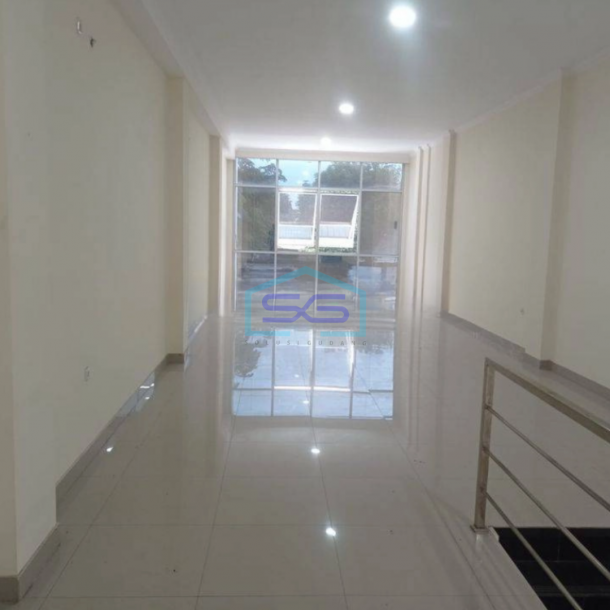 Dijual Ruko 3 Lantai di Pondok Gede Jakarta Timur LB 282m2 Parkiran Luas-2