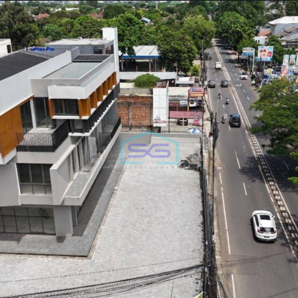 Disewakan Gedung di Cilandak Jakarta Selatan LT 841m2-3