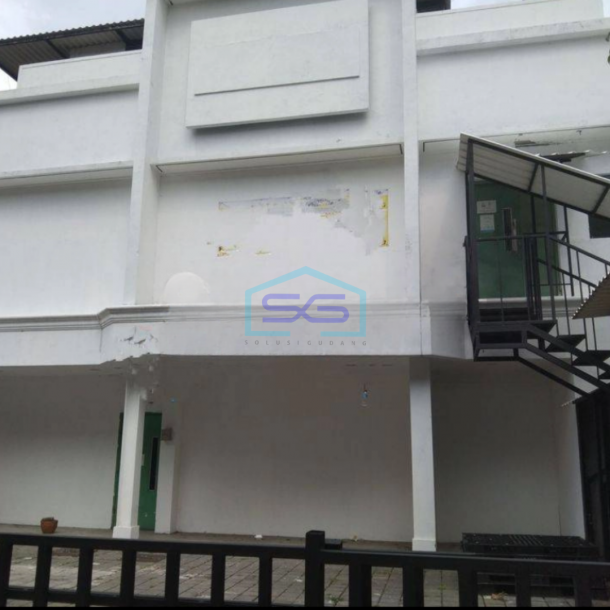Disewakan Gedung  3 Lantai LB 500m2 Dekat Stasiun Mrt Fatmawati Jakarta Selatan-1