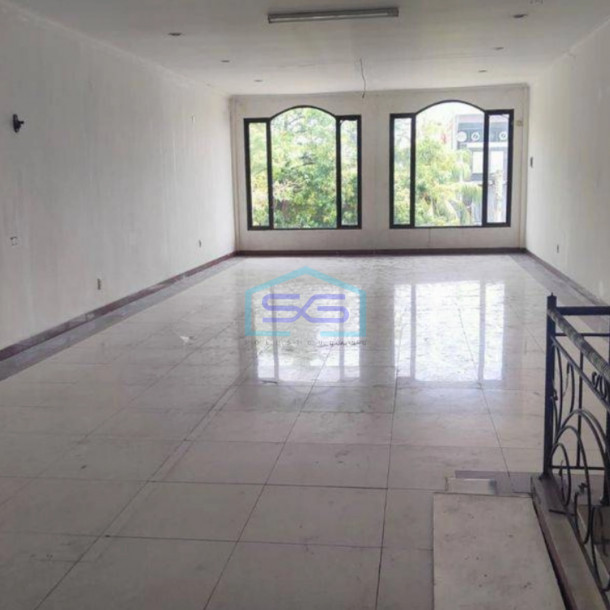 Disewakan Ruko 3 Lantai  LB 276m2 Parkiran 4 Mobil Kemang Jakarta Selatan-3
