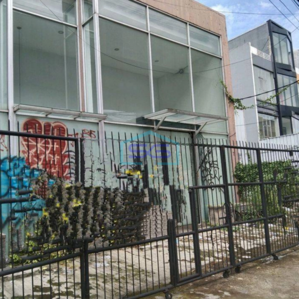 Disewakan Gedung di Jakarta Selatan Luas 374m2-1