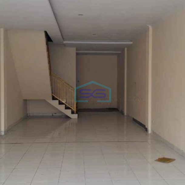 Disewakan Ruko Baru Renovasi 2,5 Lantai di Kemang Jakarta Selatan-3