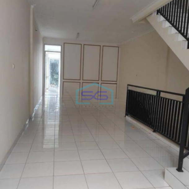Disewakan Ruko Baru Renovasi 2,5 Lantai di Kemang Jakarta Selatan-2