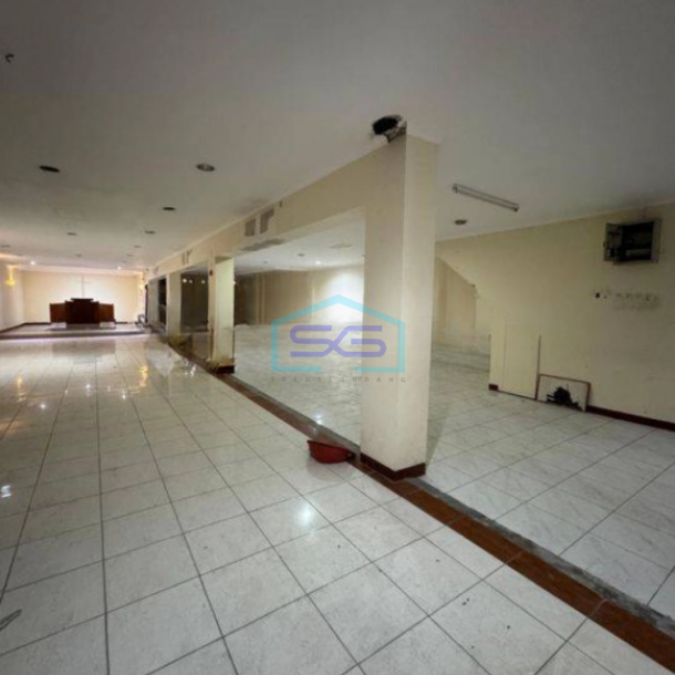 Disewakan Ruko 3 Lantai ( ada 2 Unit Bisa Gandeng ) di Cinere Jakarta Selatan Luas 100m2-2