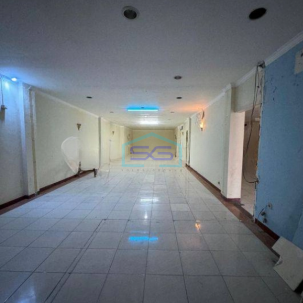 Disewakan Ruko 3 Lantai ( ada 2 Unit Bisa Gandeng ) di Cinere Jakarta Selatan Luas 100m2-3