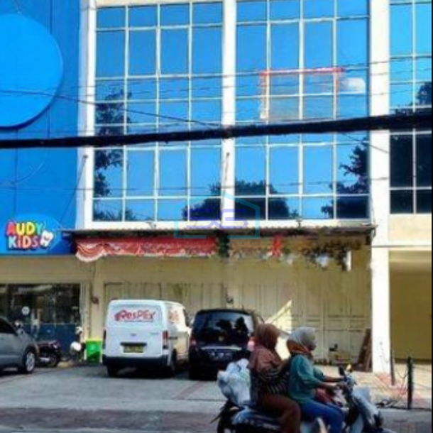 Disewakan Ruko Baru di Pinggir Jalan Raya Pondok Gede Jakarta Timur LB 282m2-1