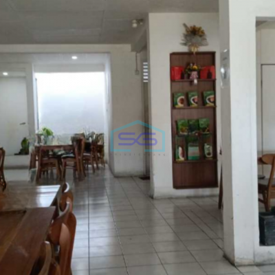 Disewakan Ruko Strategis di Jalan Raya Deretan Resto di Kelapa Gading Jakarta Utara LB 170m2