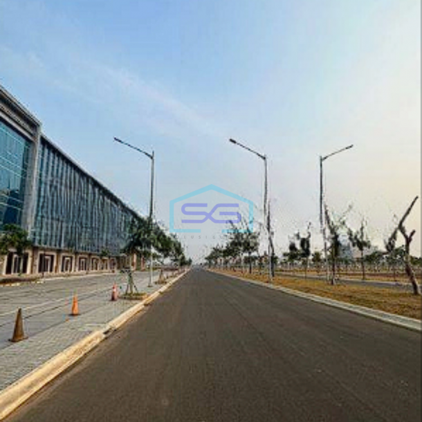 Disewakan  Ruko Gandeng Soho Manhattan Pantai Indah Kapuk 2 Jakarta Utara LB 864m2-3