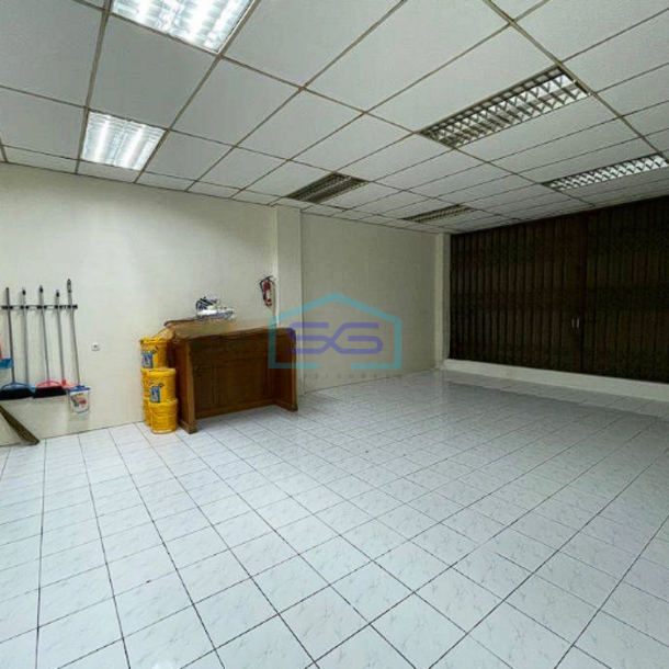 Disewakan Ruko di Jalan Bendungan Hilir Raya Jakarta Pusat LT 321m2-2