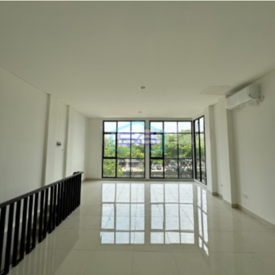 Disewakan Ruko Baru Enchante BSD Tangerang Hadap Jalan Raya LB 143m2