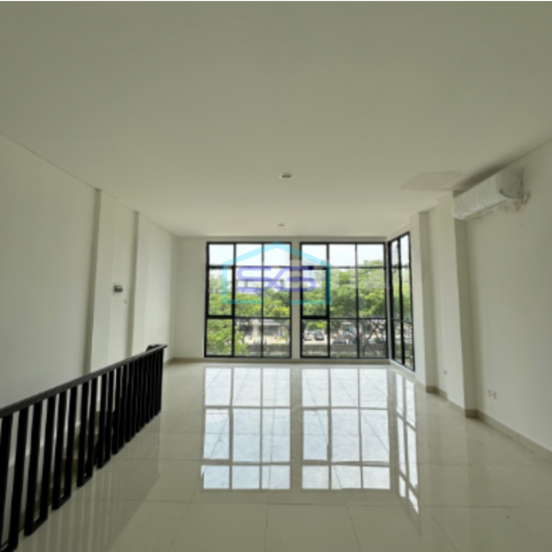 Disewakan Ruko Baru Enchante BSD Tangerang Hadap Jalan Raya LB 143m2-2