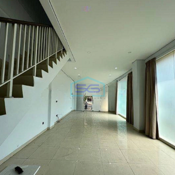 Dijual Ruko Hoek di Sedayu Square , Cengkareng Jakarta Barat LB 270 m² Unfurnished-3