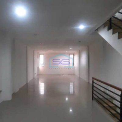 Disewakan Ruko Muara Karang Jakarta Utara Hadap Jalan Raya Luas Bangunan 300m²