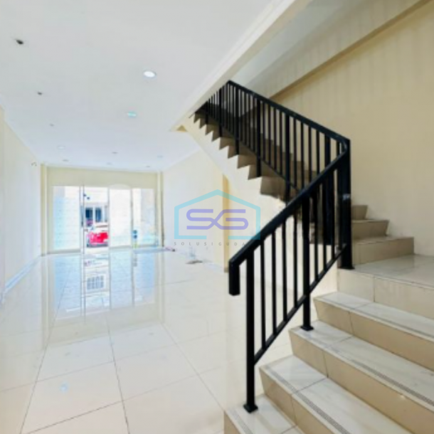 Disewakan Ruko di Jakarta Barat Bangunan 3,5 Lantai LB 250m2-1