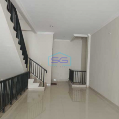 Disewakan Ruko Hadap Dalam LB 250m2 Bangunan 3.5 Lantai Jakarta Barat