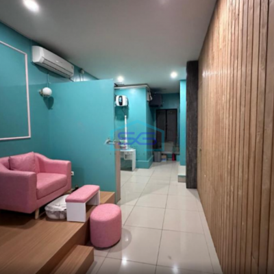 Dijual Ruko Siap Huni di Jakarta Barat Bangunan 4 Lantai LB 260m2