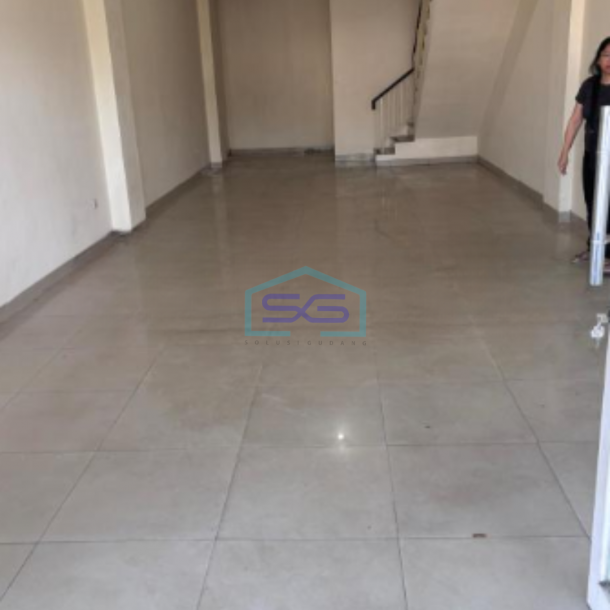 Dijual Ruko Siap Huni Luas Bangunan  236 m² Lokasi di Jakarta Barat-3