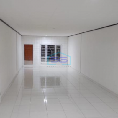 Disewakan Ruko Lokasi Pinggir Jalan Jakarta Pusat Luas Tanah 105 m²