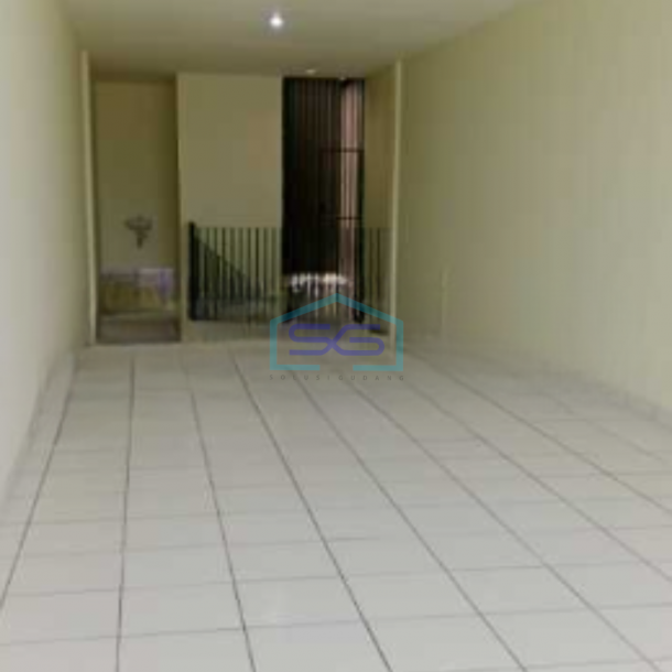 Dijual Ruko 3 Lantai Luas Bangunan  140 m² Lokasi di Jakarta Barat-1