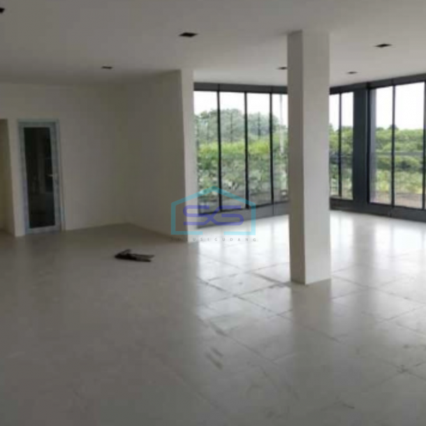 Dijual Gudang Akses Container 40 Feet Luas Bangunan 1468 m² di Tangerang-2