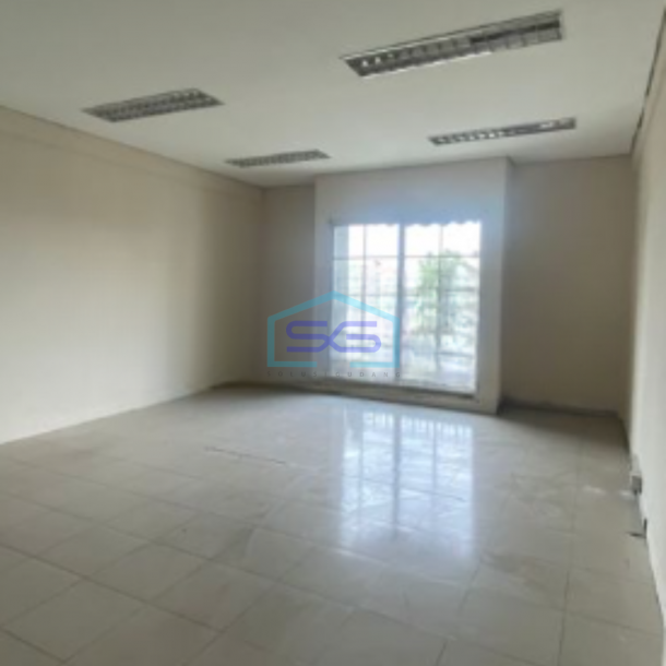 Disewakan Ruko Bebas Banjir Luas Bangunan 290 m² Lokasi di Jakarta Selatan-2