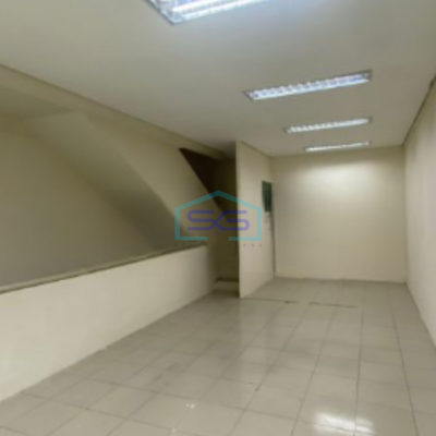 Dijual Ruko Luas Bangunan 290 m² Lokasi Bebas Banjir di Jakarta Selatan Siap Huni