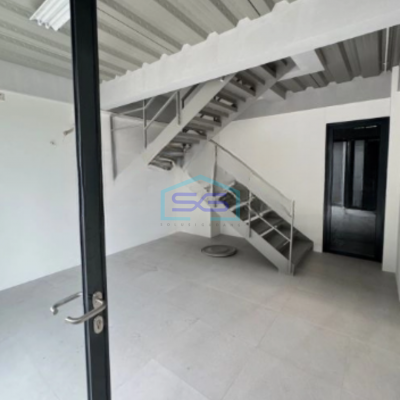 Disewakan Gudang Lokasi Bebas Banjir Luas Bangunan  230 m² di Tangerang