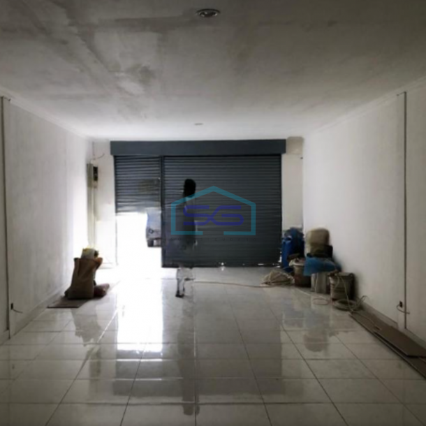 Disewakan Ruko Luas Tanah  105 m² Lokasi Bebas Banjir di Jakarta Pusat-2