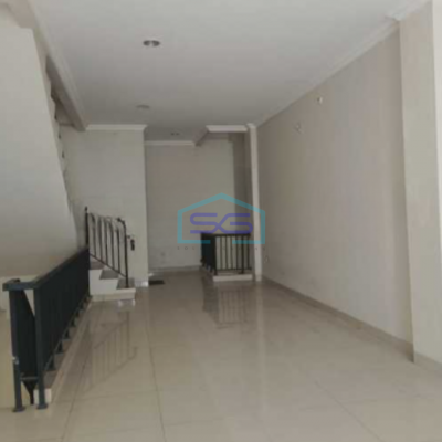 Disewakan Gudang Luas Bangunan 250 m² Lokasi Bebas Banjir di Jakarta Barat