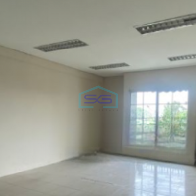 Disewakan Ruko Luas Bangunan 290 m² Lokasi Bebas Banjir di Pondok Indah Jakarta Selatan