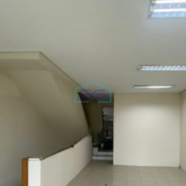Disewakan Ruko Luas Bangunan 290 m² Lokasi Bebas Banjir di Pondok Indah Jakarta Selatan-3