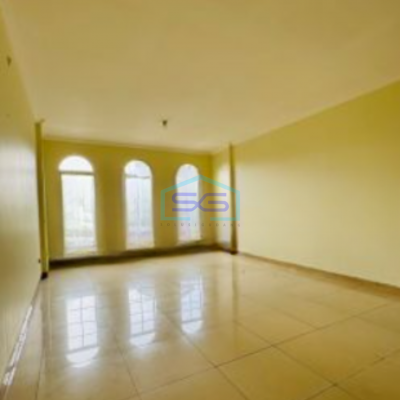 Disewakan Ruko Luas Bangunan  250 m² Lokasi di Jakarta Barat Kondisi Bagus