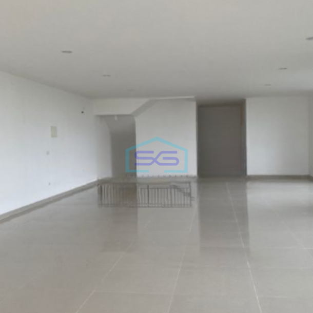 Dijual Ruko 3 Lantai Luas Bangunan 320 m² Lokasi di Jakarta Utara-1