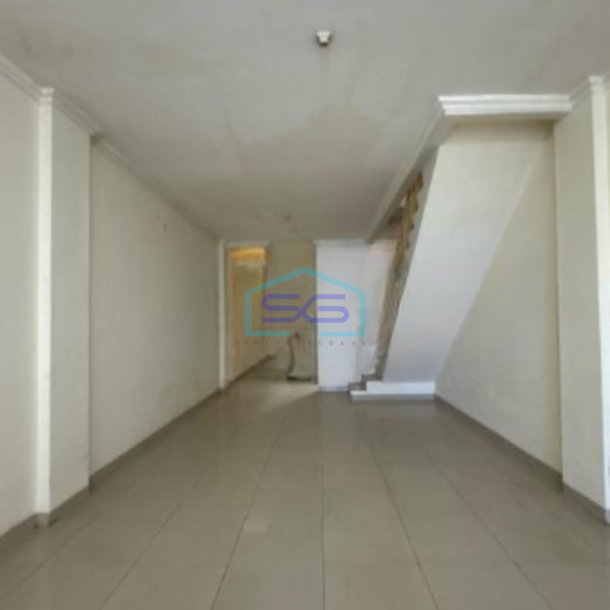 Dijual Ruko Luas Bangunan 200 m² Lokasi Bebas Banjir di Jakarta Barat-2