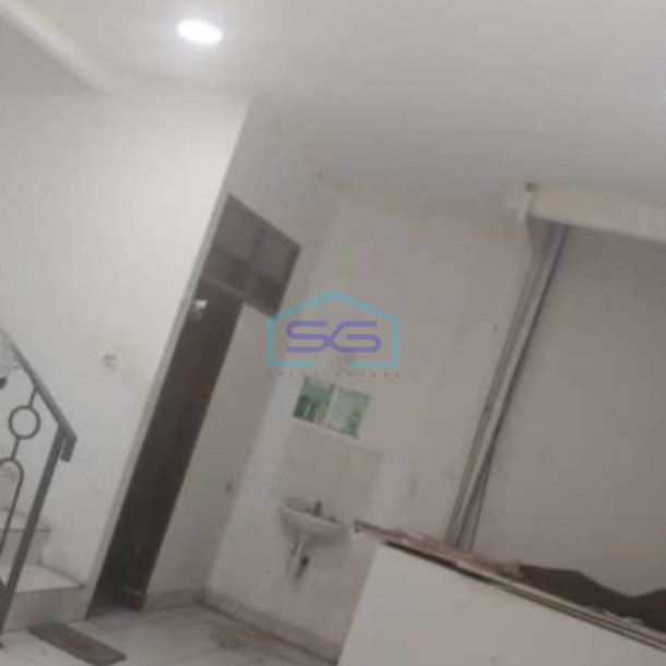 Disewakan Ruko Luas Tanah  200 m² Lokasi Bebas Banjir di Jakarta Utara-1
