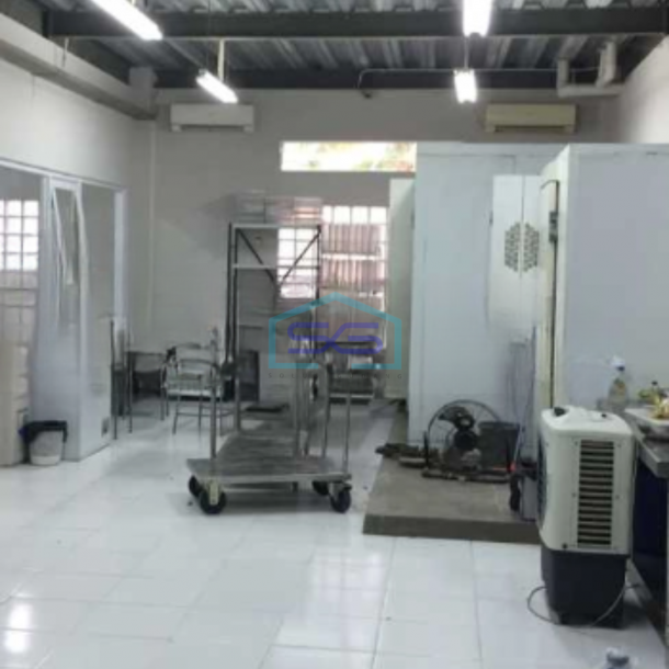 Dijual Gudang Luas Tanah  800 m² Lokasi Bebas Banjir di Tangerang-1