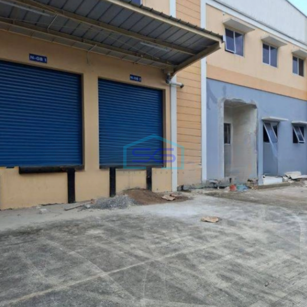 Disewakan Gudang di Lippo Cikarang Luas Bangunan  1044 m²-1
