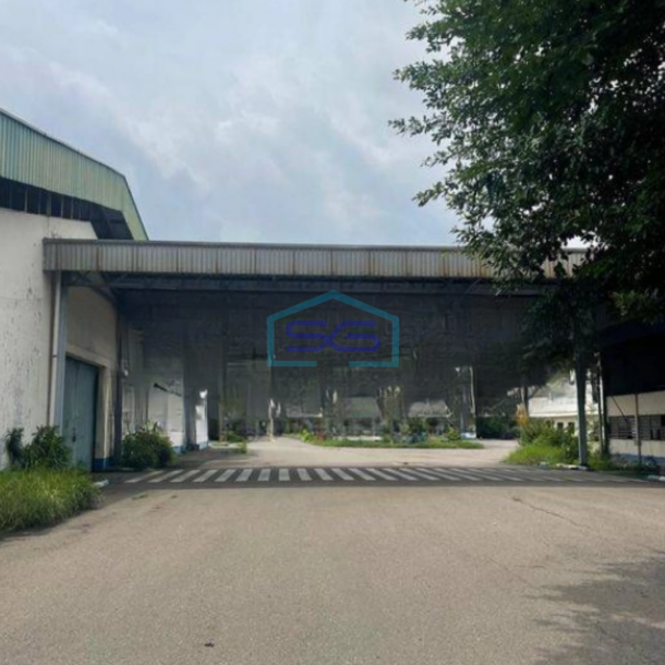 Dijual Pabrik di Karawang Barat Luas Bangunan 7000 m²-1