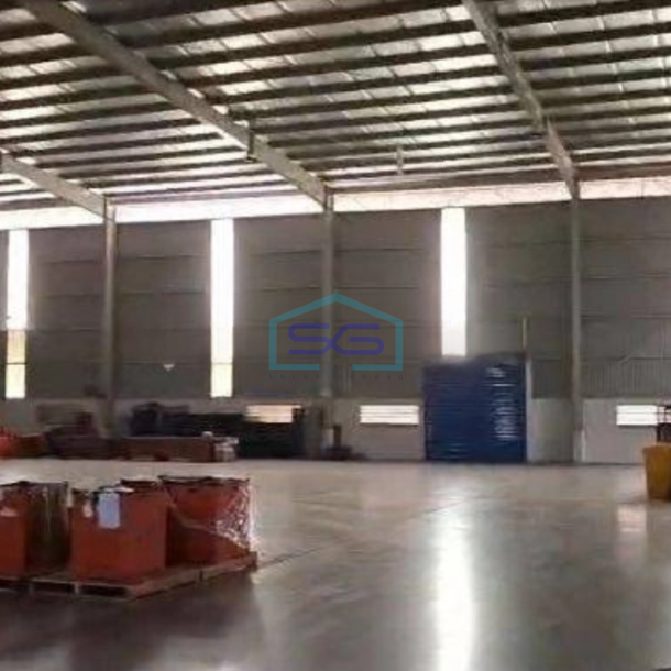 Disewakan Pabrik di Lippo Cikarang Luas Bangunan  4500 m²-2