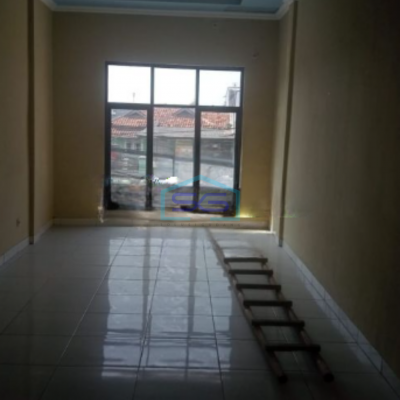 Disewakan Ruko 2 Lantai di Cikarang Barat Bekasi Luas Bangunan 105m2