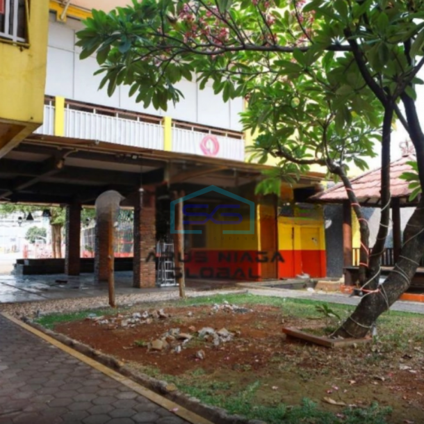 Disewakan Ruang Usaha Ex Resto Di Cilodong Depok Kondisi Bagus LB 1448m2-1
