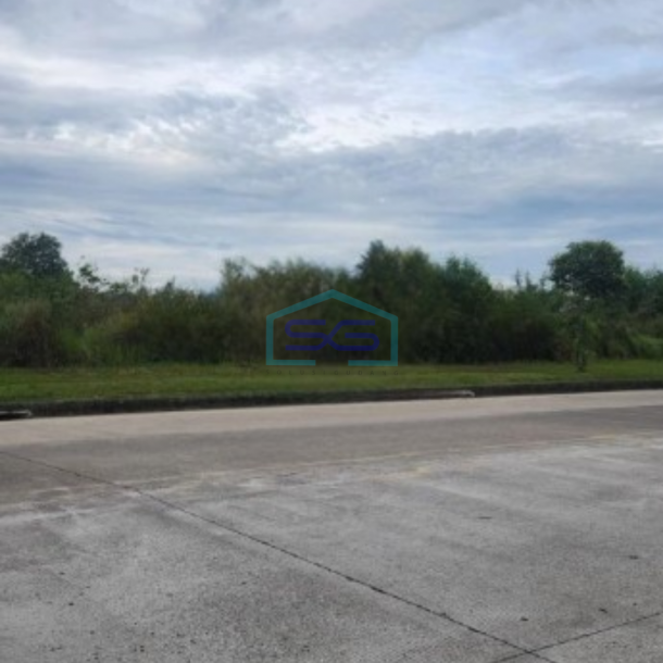 Dijual Tanah Kavling Kawasan GIIC Deltamas Cikarang Pusat Bekasi LT 80000m2-1