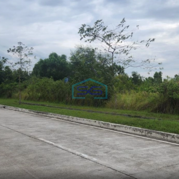 Dijual Tanah Kavling Kasawan GIIC Deltamas Cikarang Bekasi Bebas Banjir LT 80000m2-1